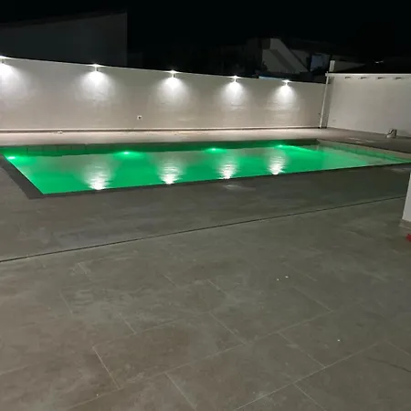 住宿加早餐酒店 La Dea 3*