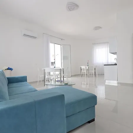 La Dea مارزاميمي